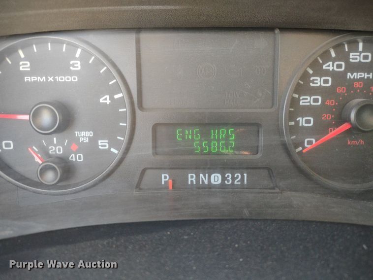 image for item DQ1700 2007 Ford F350 Super Duty XL  Crew Cab utility bed pickup truck