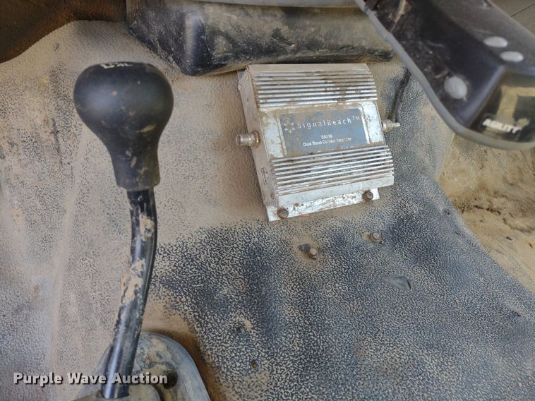 image for item DQ1700 2007 Ford F350 Super Duty XL  Crew Cab utility bed pickup truck