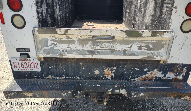 image for item DQ1700 2007 Ford F350 Super Duty XL  Crew Cab utility bed pickup truck