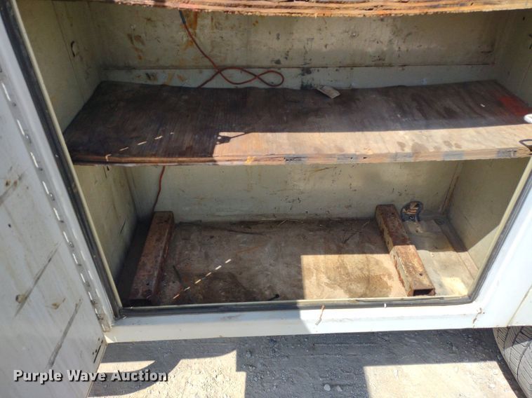 image for item DQ1700 2007 Ford F350 Super Duty XL  Crew Cab utility bed pickup truck