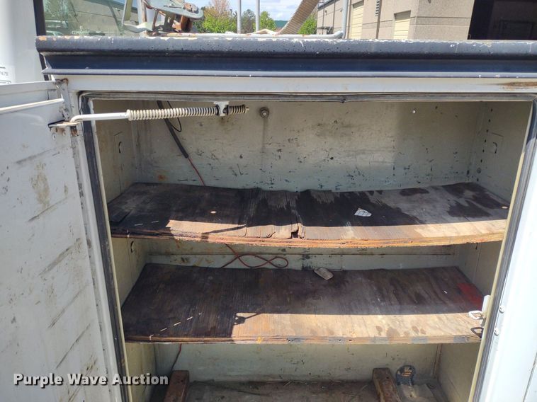 image for item DQ1700 2007 Ford F350 Super Duty XL  Crew Cab utility bed pickup truck