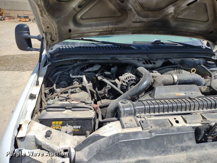 image for item DQ1700 2007 Ford F350 Super Duty XL  Crew Cab utility bed pickup truck