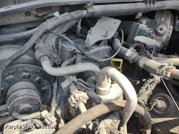 image for item DQ1700 2007 Ford F350 Super Duty XL  Crew Cab utility bed pickup truck