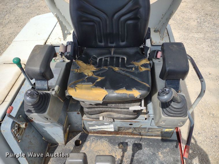 image for item DQ1701 2008 Takeuchi TB235  mini excavator