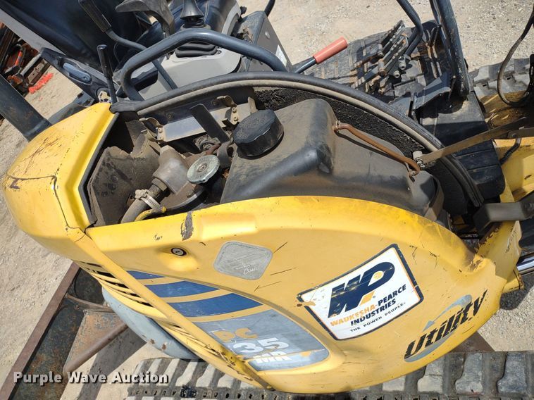 image for item DQ1702 2008 Komatsu PC35MR-2  mini excavator