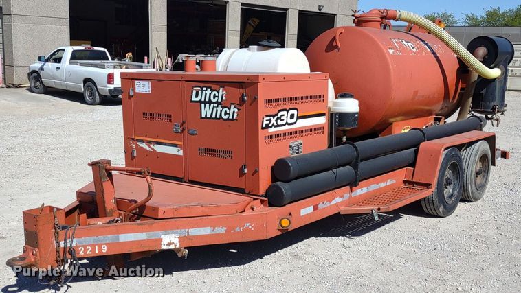 image for item DQ1706 2006 Ditch Witch FX30  vacuum excavator