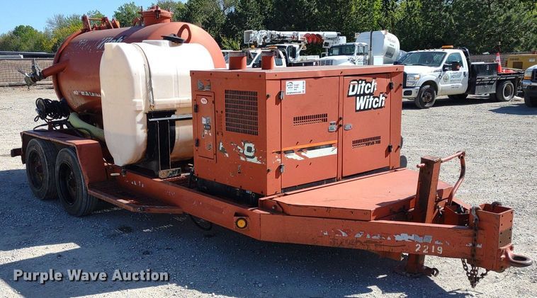 image for item DQ1706 2006 Ditch Witch FX30  vacuum excavator