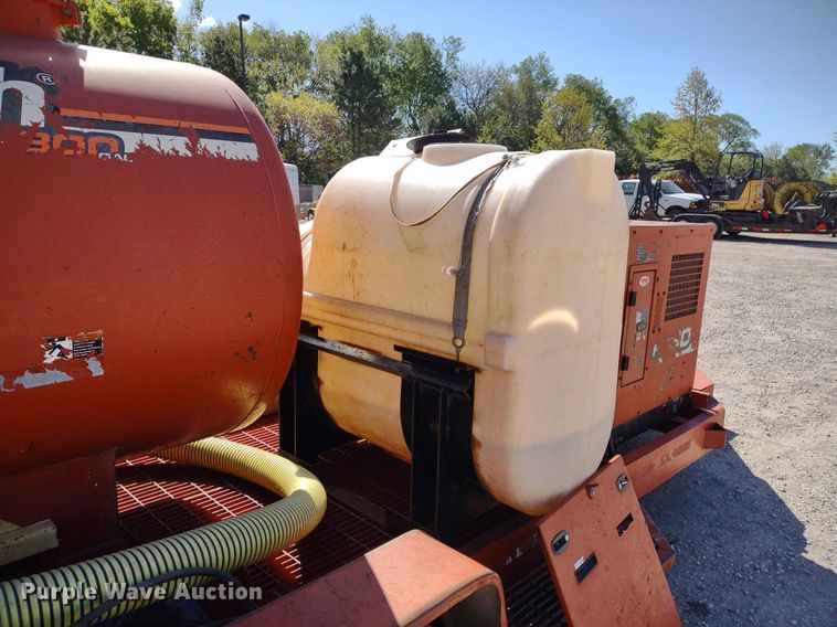 image for item DQ1706 2006 Ditch Witch FX30  vacuum excavator