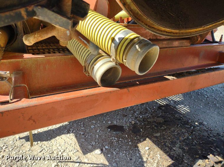 image for item DQ1706 2006 Ditch Witch FX30  vacuum excavator