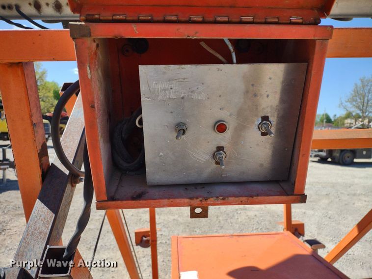 image for item DQ1707 Arrow board