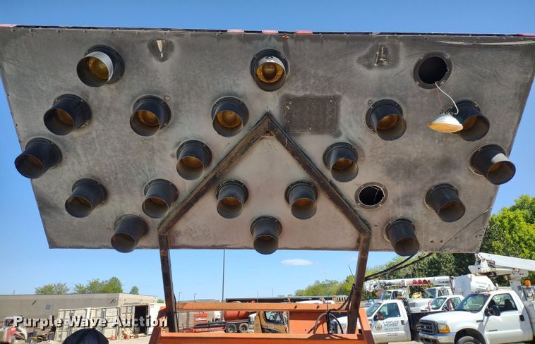 image for item DQ1707 Arrow board