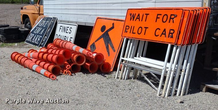 image for item DQ1708 Road safety equipment