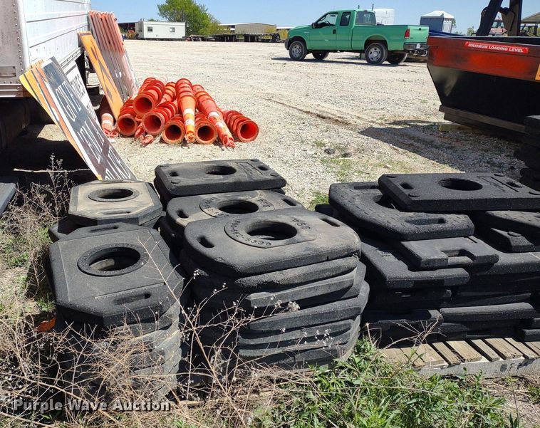 image for item DQ1708 Road safety equipment