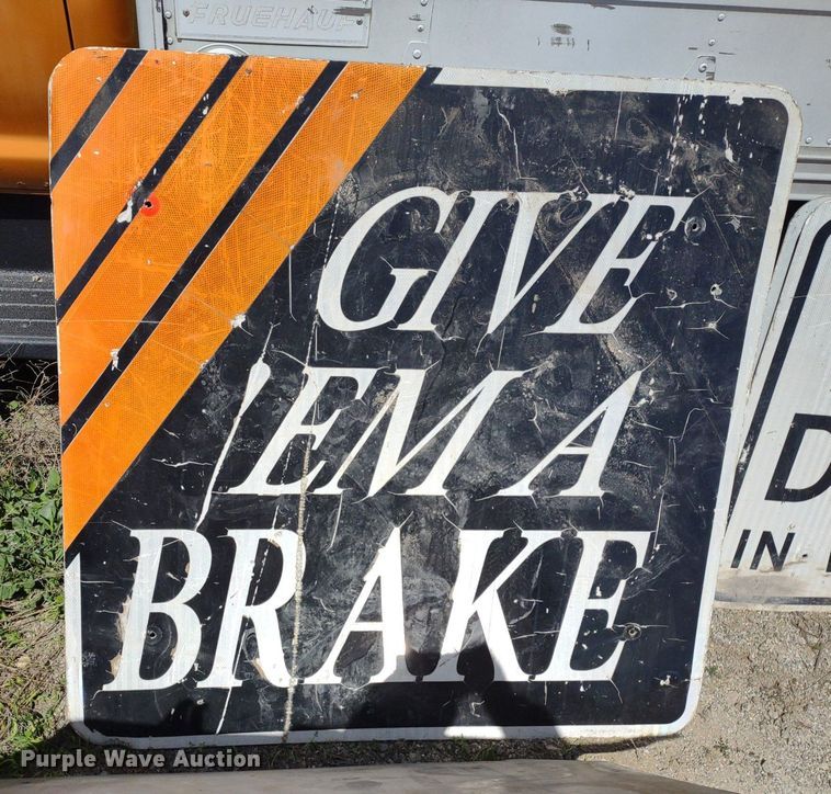 image for item DQ1708 Road safety equipment