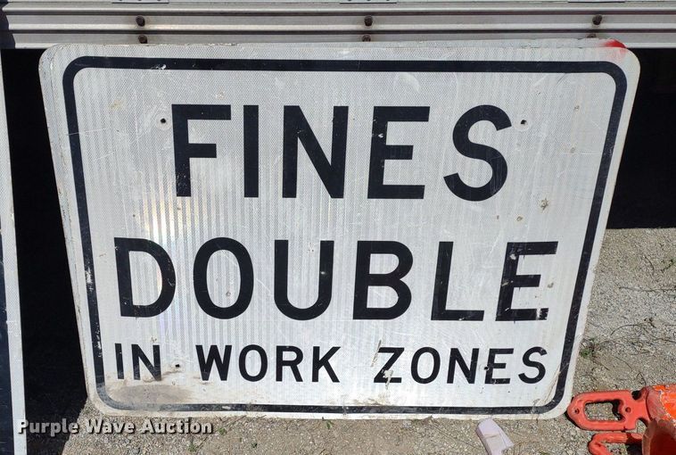 image for item DQ1708 Road safety equipment