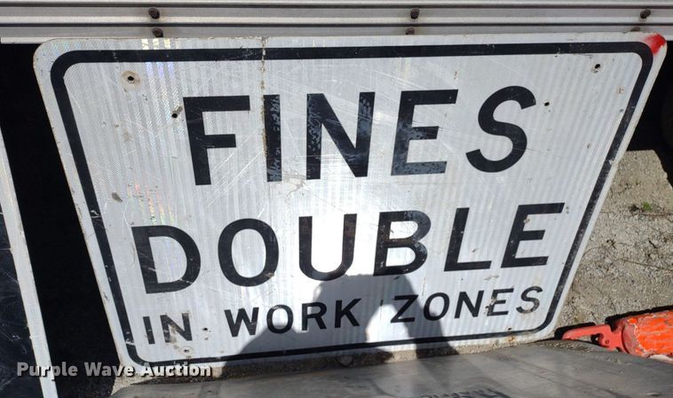 image for item DQ1708 Road safety equipment