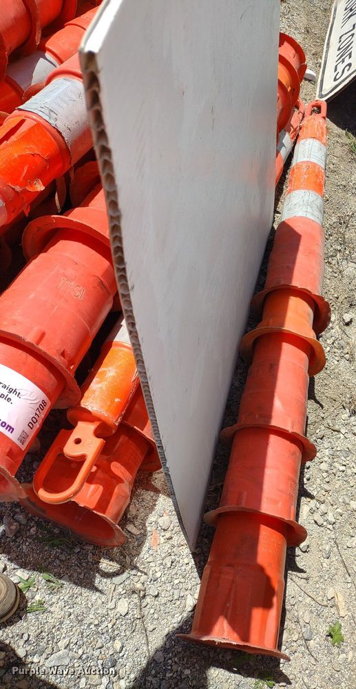 image for item DQ1708 Road safety equipment