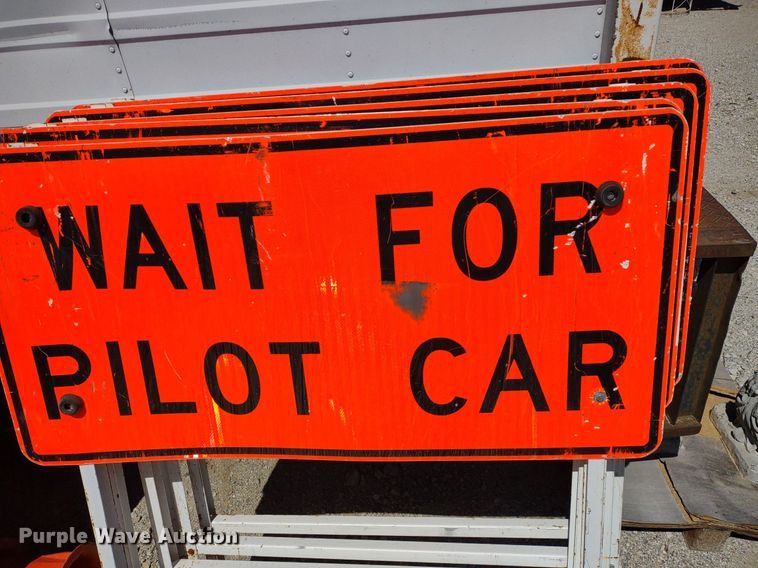 image for item DQ1708 Road safety equipment