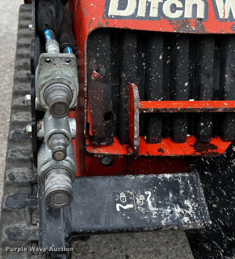 image for item DQ2032 2015 Ditch Witch SK850  compact utility loader