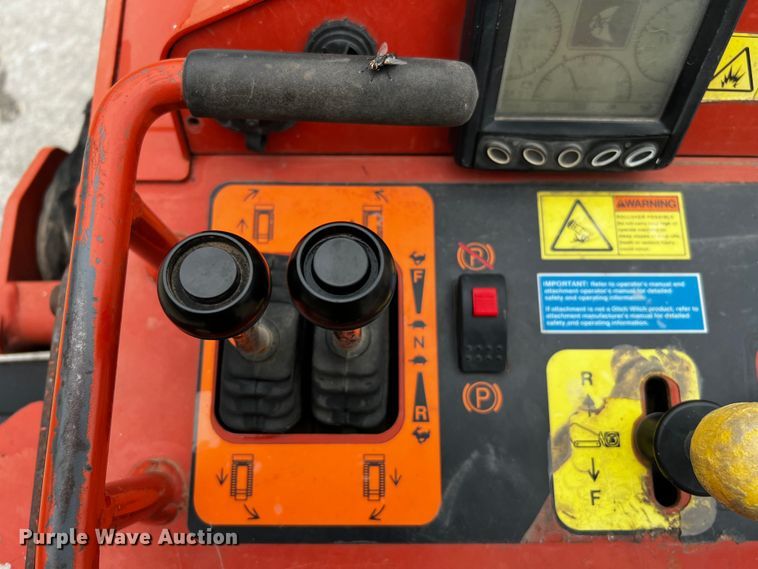 image for item DQ2032 2015 Ditch Witch SK850  compact utility loader