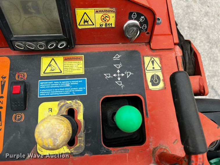 image for item DQ2032 2015 Ditch Witch SK850  compact utility loader