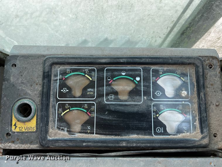 image for item DQ2037 2000 New Holland RG140  motor grader