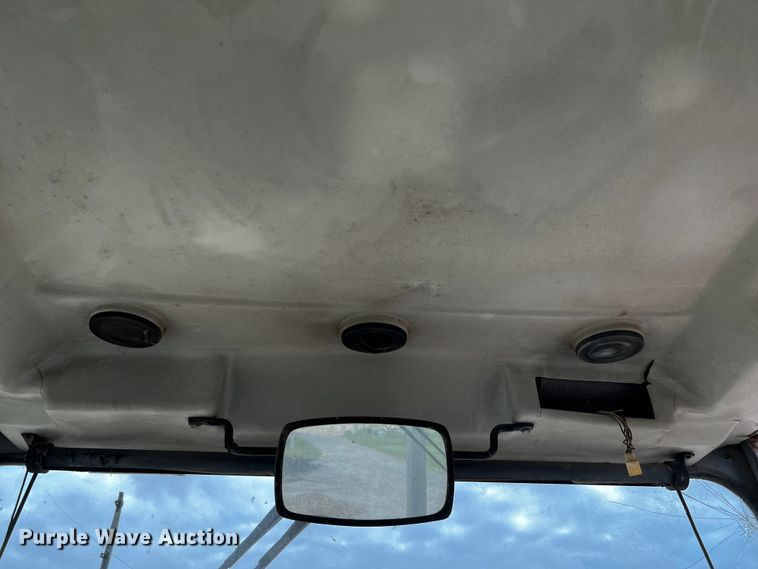 image for item DQ2037 2000 New Holland RG140  motor grader