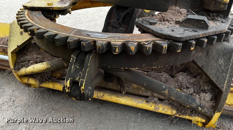 image for item DQ2037 2000 New Holland RG140  motor grader