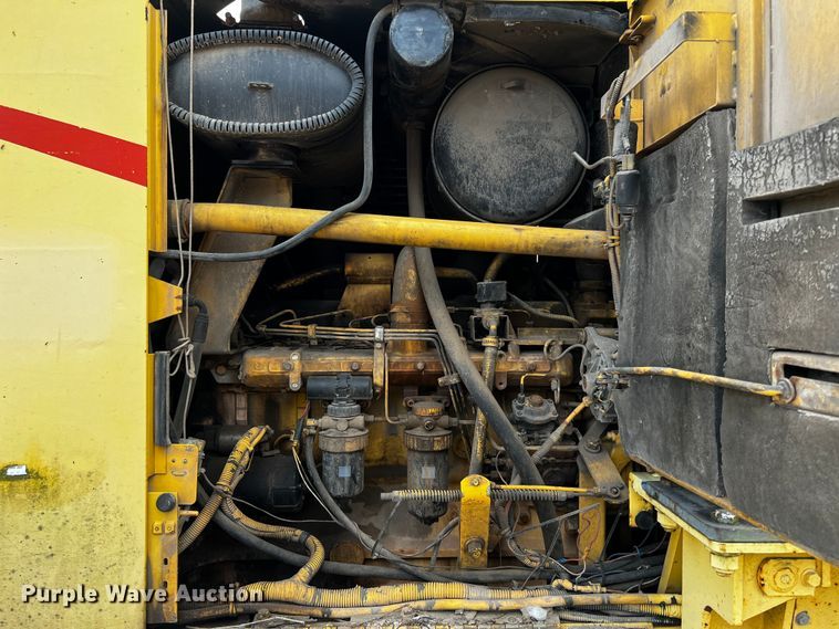 image for item DQ2037 2000 New Holland RG140  motor grader