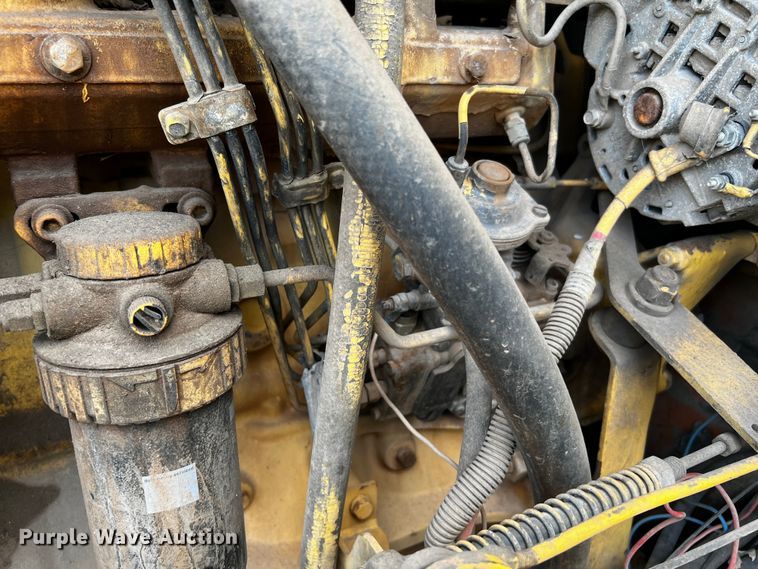 image for item DQ2037 2000 New Holland RG140  motor grader