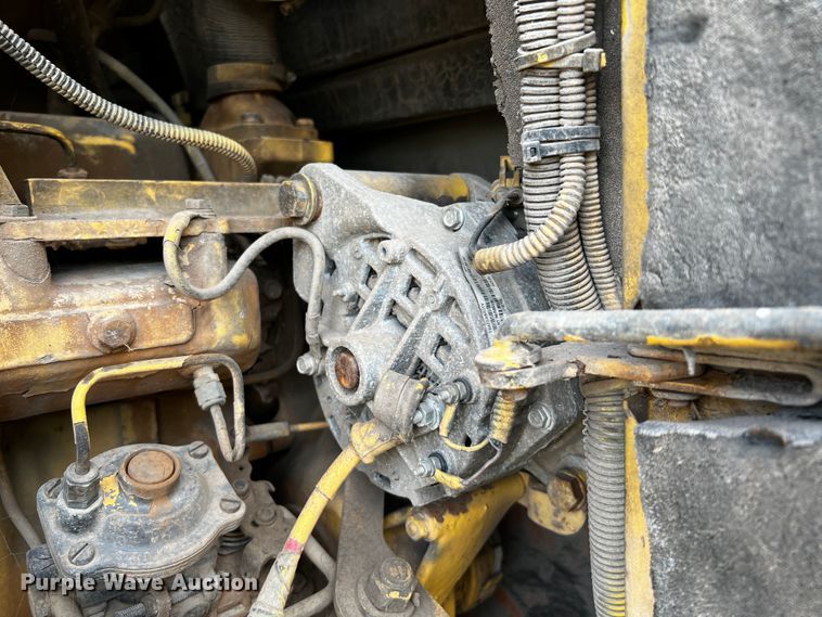 image for item DQ2037 2000 New Holland RG140  motor grader