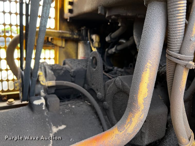 image for item DQ2037 2000 New Holland RG140  motor grader