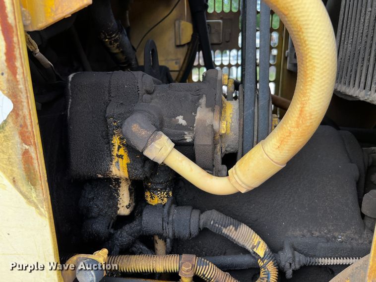 image for item DQ2037 2000 New Holland RG140  motor grader