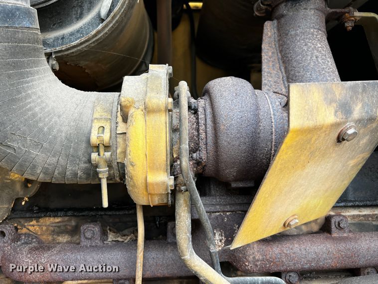 image for item DQ2037 2000 New Holland RG140  motor grader