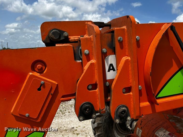 image for item DQ2040 Xtreme XRM1045  telehandler