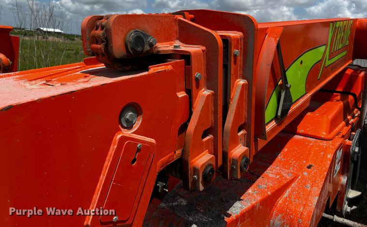 image for item DQ2041 Xtreme XR1245  telehandler