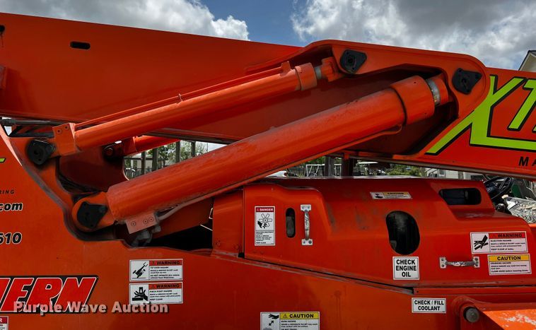 image for item DQ2041 Xtreme XR1245  telehandler