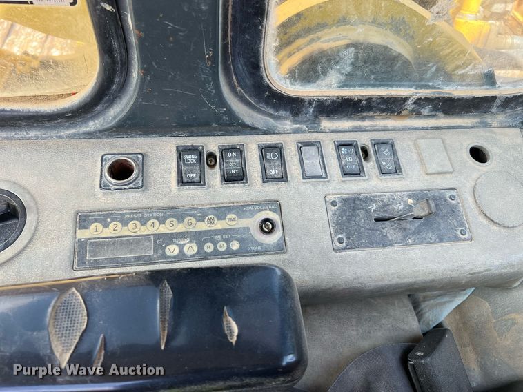 image for item DQ2042 1998 Komatsu PC300LC-6  excavator