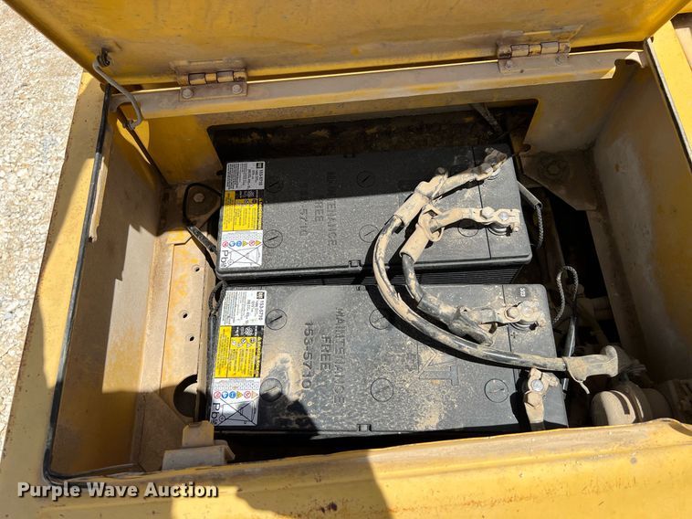 image for item DQ2042 1998 Komatsu PC300LC-6  excavator