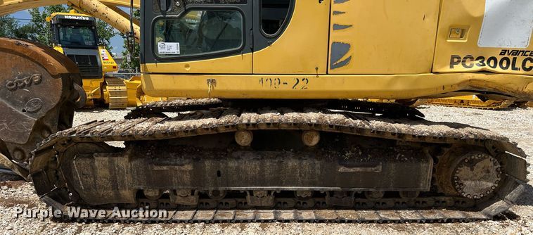 image for item DQ2042 1998 Komatsu PC300LC-6  excavator