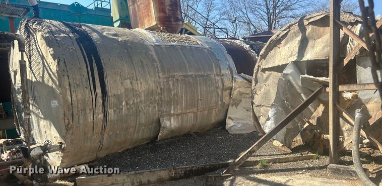 image for item DR4597 (2) asphalt storage tanks