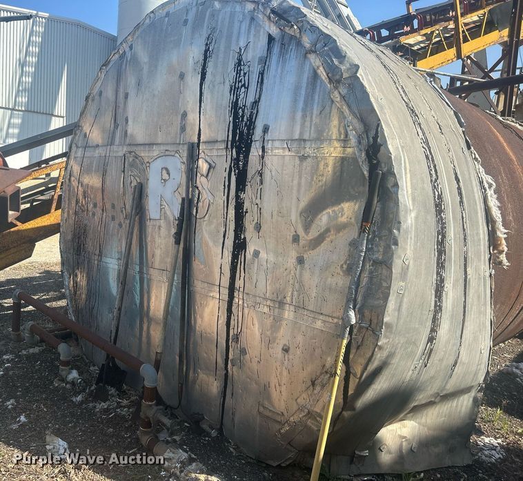 image for item DR4597 (2) asphalt storage tanks