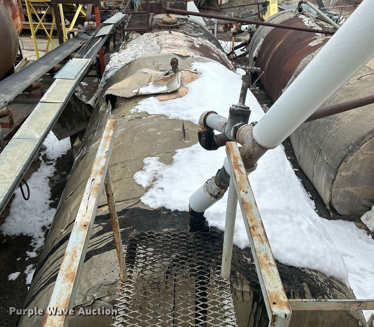 image for item DR4597 (2) asphalt storage tanks