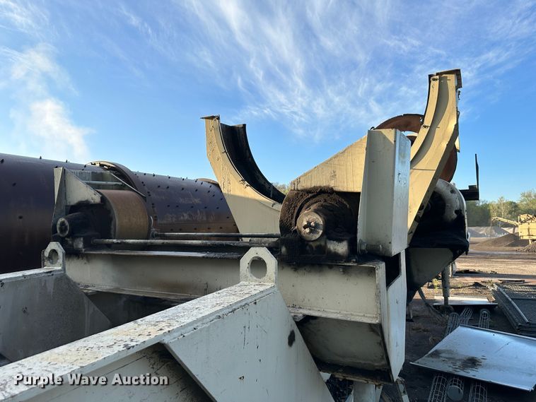 image for item DR5201 Cedarapids  asphalt drum mixer and frame