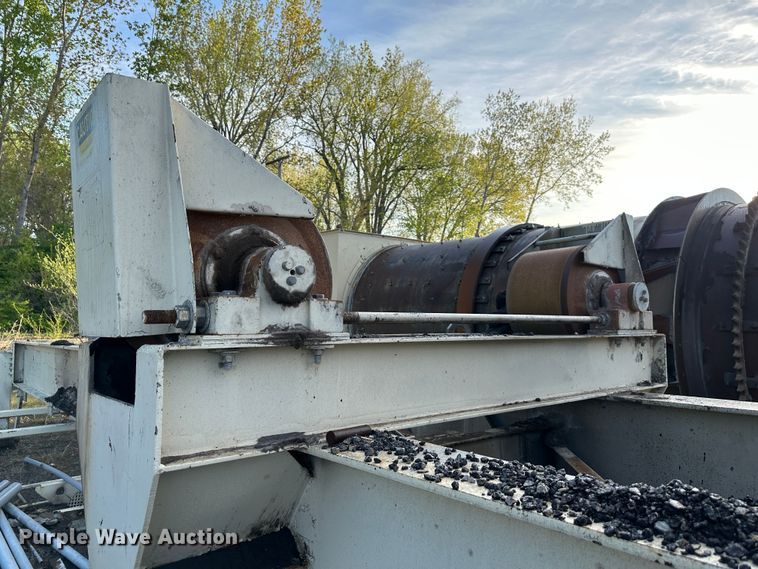 image for item DR5201 Cedarapids  asphalt drum mixer and frame