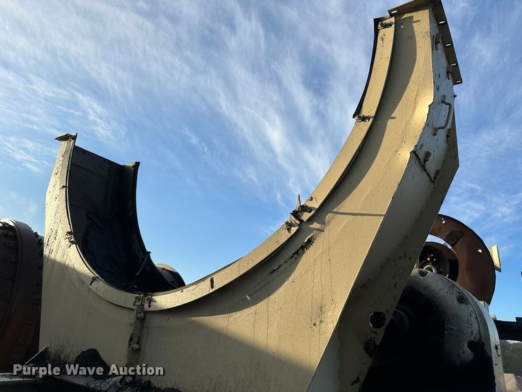 image for item DR5201 Cedarapids  asphalt drum mixer and frame