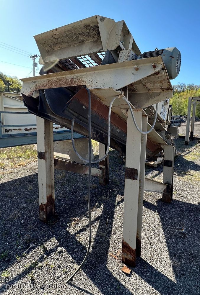 image for item DR5209 Vibrating screen