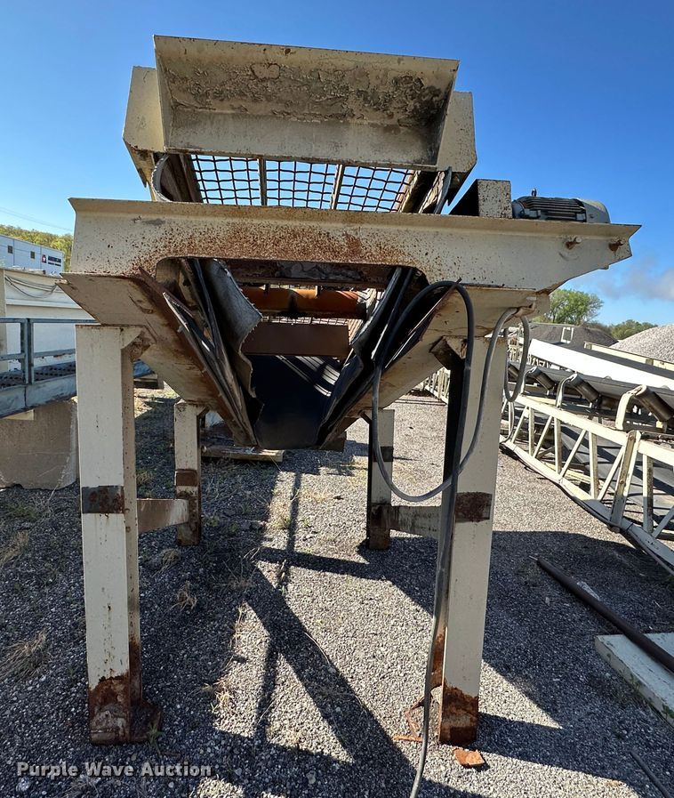 image for item DR5209 Vibrating screen