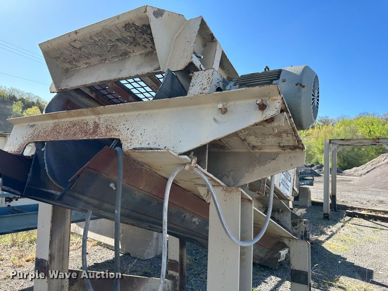 image for item DR5209 Vibrating screen