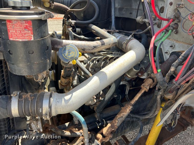 image for item DR5567 1995 Ford F800  crane truck